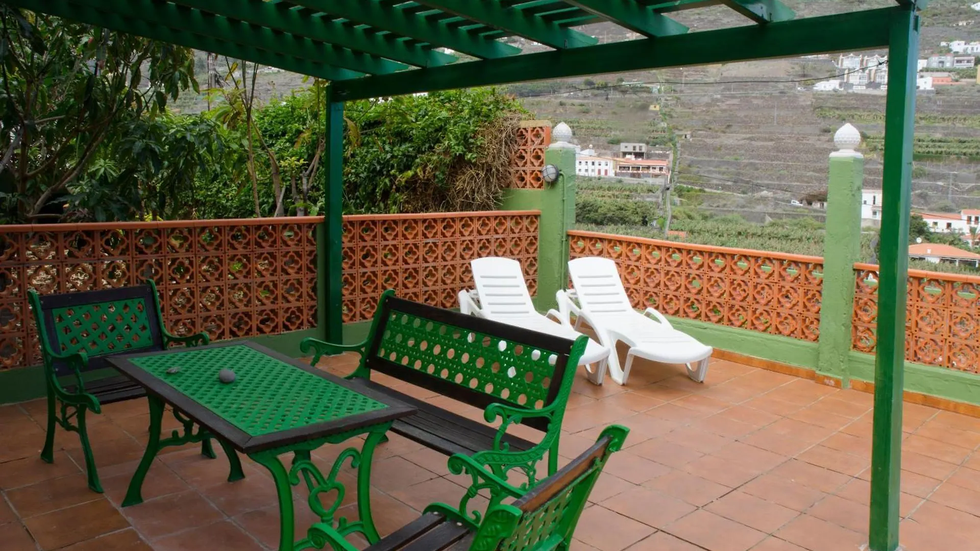 Haus Mit Schoener Terrasse Und Zwei Schlafzimmer Hermigua